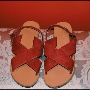 American Eagle Sandals
